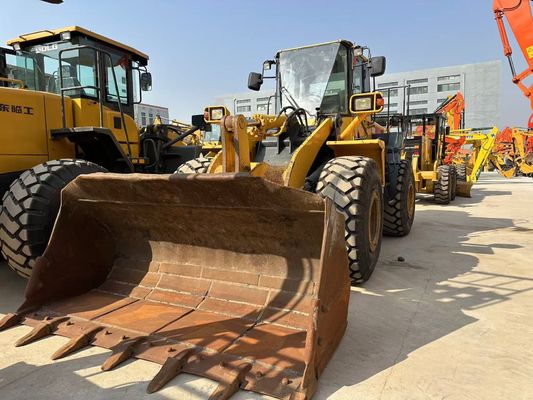Used Komatsu WA380 6 Wheel Loader Compact With High Loading Capacity