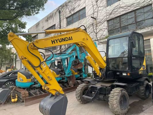 Used R60W-7 Mini Hyundai Wheeled Excavator Stable And High Efficiency