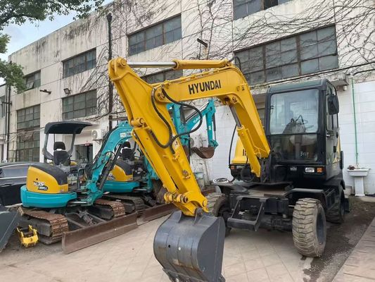 Used R60W-7 Mini Hyundai Wheeled Excavator Stable And High Efficiency