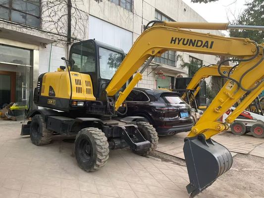 Used R60W-7 Mini Hyundai Wheeled Excavator Stable And High Efficiency