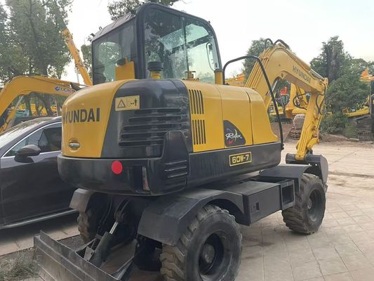 Used R60W-7 Mini Hyundai Wheeled Excavator Stable And High Efficiency
