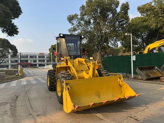 Original Japan Used Komatsu WA100-1 Wheel Loaders Working In Garden