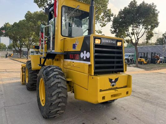 Original Japan Used Komatsu WA100-1 Wheel Loaders Working In Garden