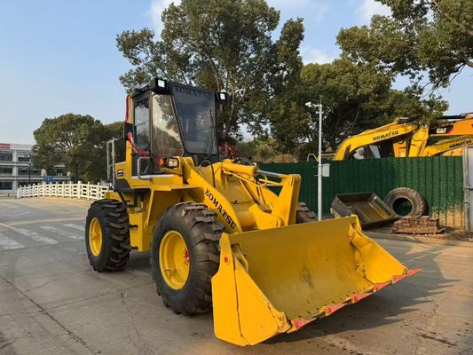 Original Japan Used Komatsu WA100-1 Wheel Loaders Working In Garden