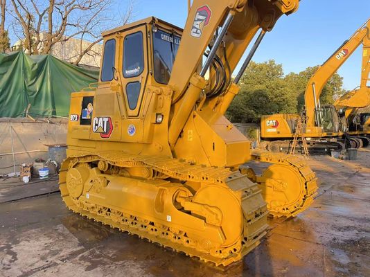 Repaint Color Used Caterpillar 973 Crawler Loader In Excellent Condition