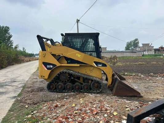 Original USA Used CAT 257B2 Crawler Skid Steer Loader In Excellent Condition