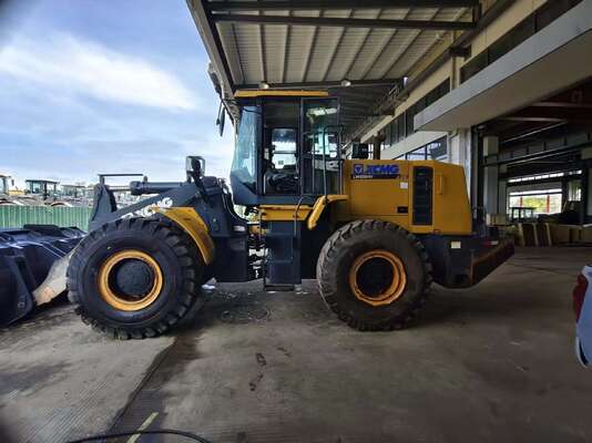 Rated Loader 5.5 Tons Wheel Loader Used XCMG LW550HV Wheel Loader In Good Condition